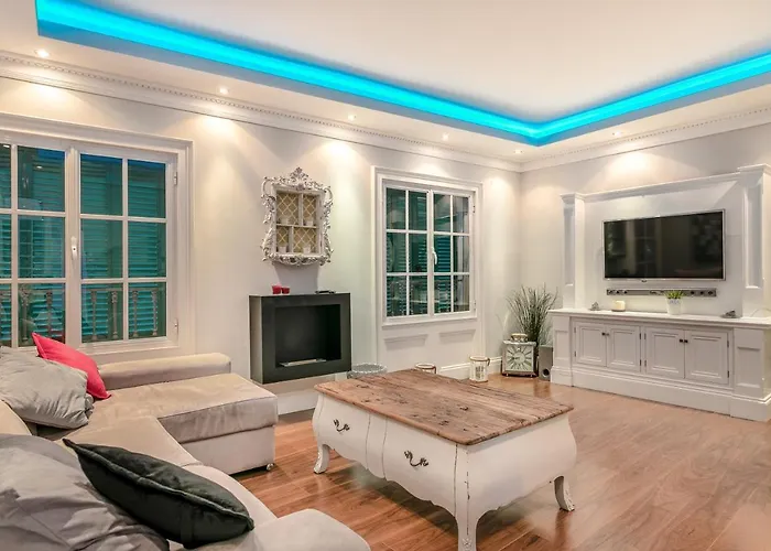 Weforyou 2 Bedrooms Penthouse At Malaga Center